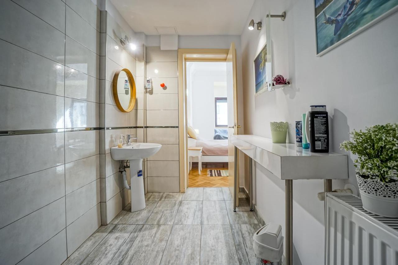 Apartament Victoriei Yellow
